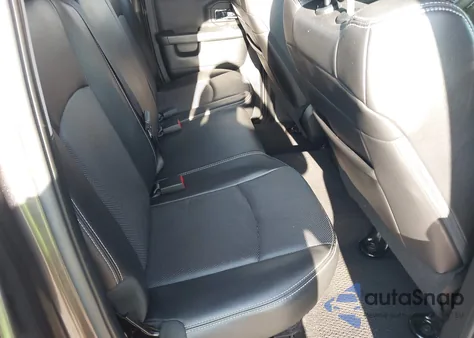 2015 Ram 1500 Laramie из США, поврежденный, VIN 1C6RR7JT0FS713855